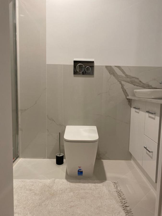 Guest Ensuite 7 Minutes From Airport Melburne Exterior foto